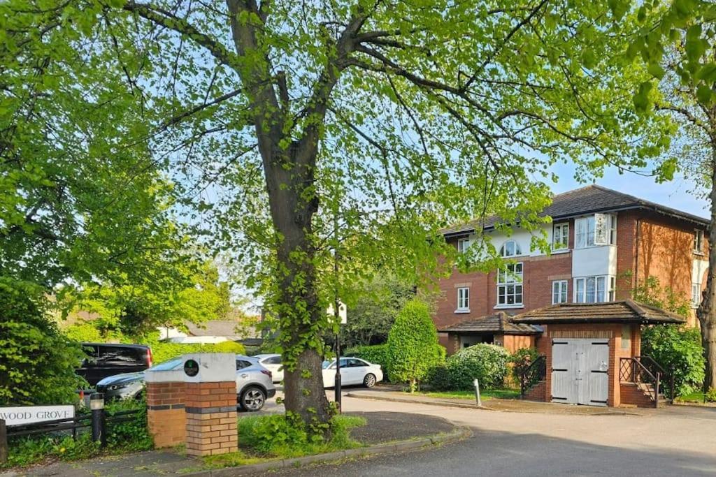 Lovely Flat Close To Shepherd'S Bush Apartment London Ngoại thất bức ảnh